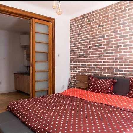 Classy Apartment Unirii Square Бухарест Экстерьер фото