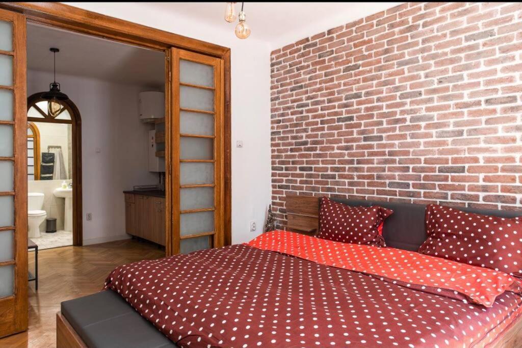 Classy Apartment Unirii Square Бухарест Экстерьер фото