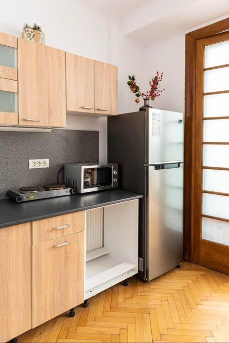 Classy Apartment Unirii Square Бухарест Экстерьер фото